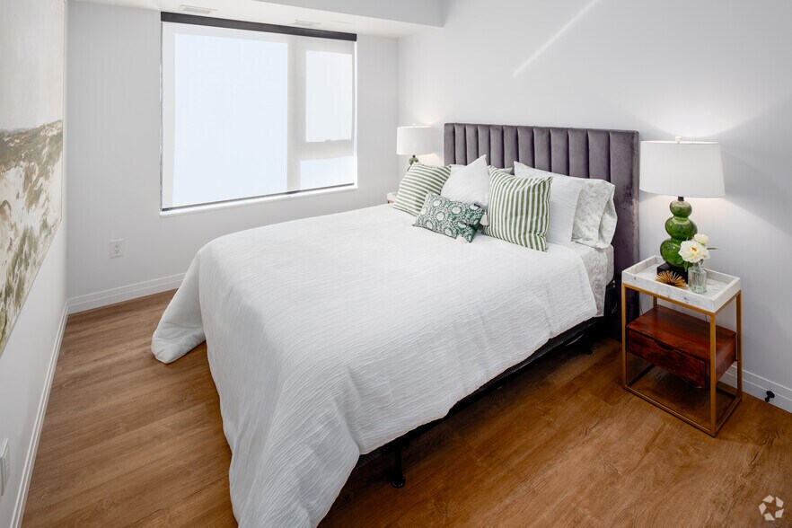 More Photos Of 66 Weber St E, Kitchener Apartments For Lease