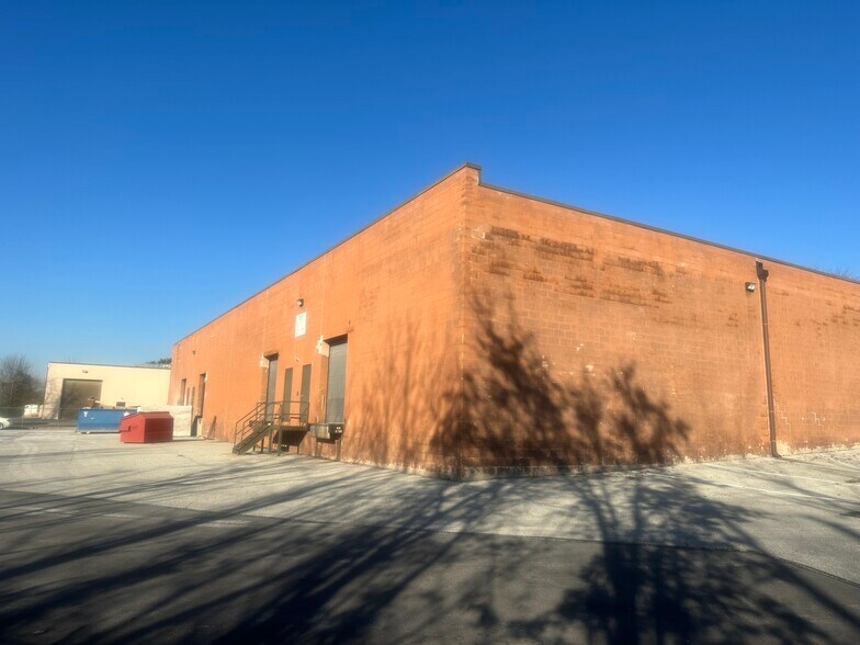 More Photos Of 306 Commerce Dr, Exton Industrial For Sale