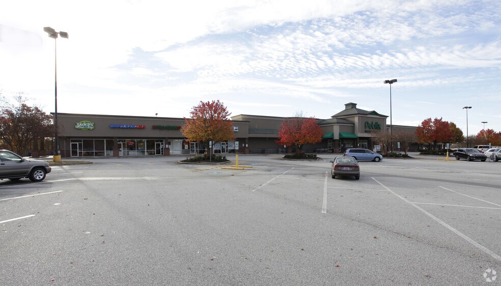 Primary Photo Of 2700 Woodruff Rd, Simpsonville Unknown For Lease
