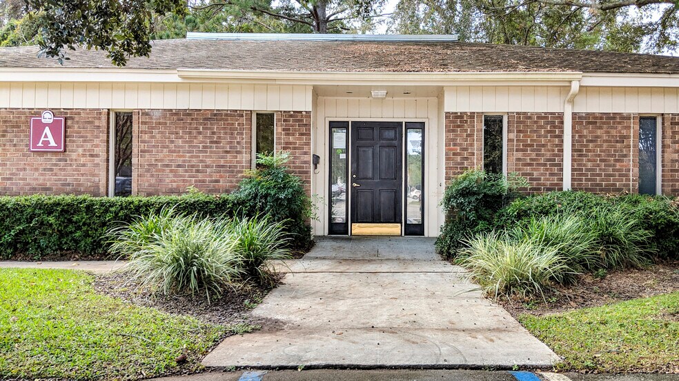 More Photos Of 323 John Knox Rd, Tallahassee Unknown For Lease