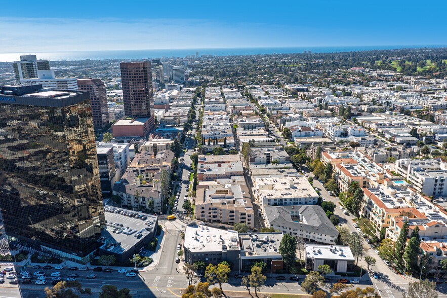 More Photos Of 11440 San Vicente Blvd, Los Angeles Office For Lease