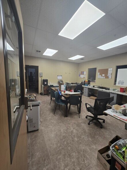 More Photos Of 5405 W Riverbend Ave, Post Falls Manufacturing For Lease