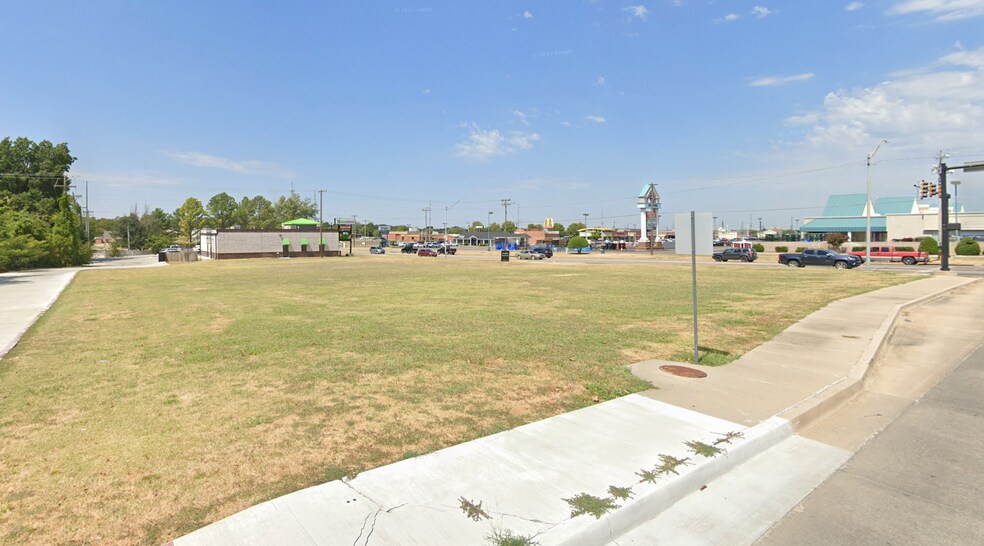 More Photos Of 1825 Arlington St, Ada Land For Sale