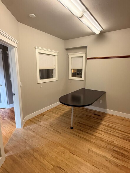 More Photos Of 1510 NE Fairview Village St, Fairview Office Residential For Lease