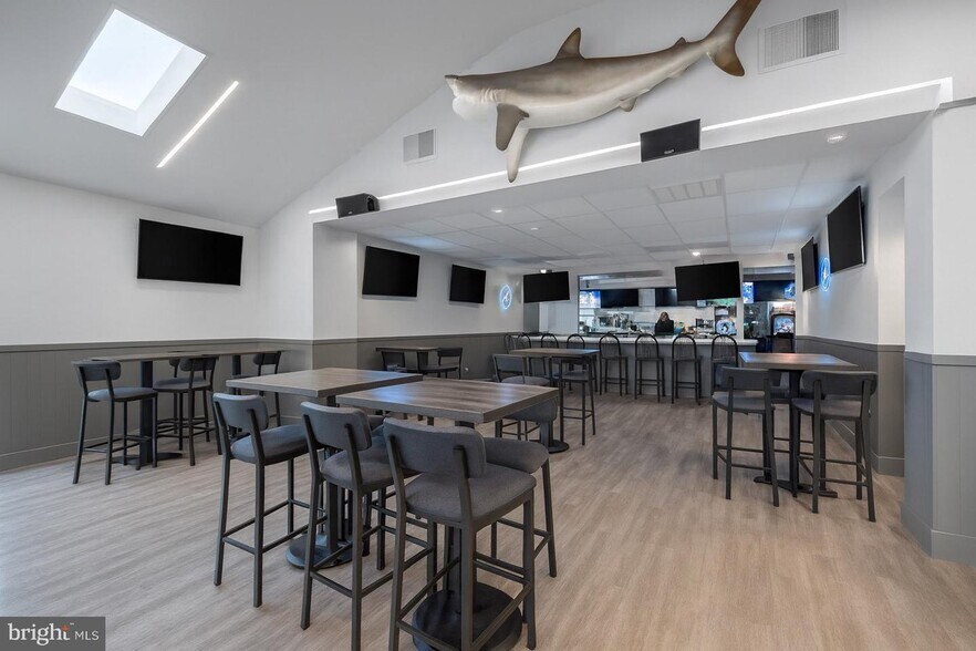 More Photos Of 820 N Black Horse Pike, Williamstown Bar For Sale