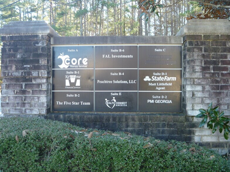 More Photos Of 100 Glendalough Ct, Tyrone Office For Lease