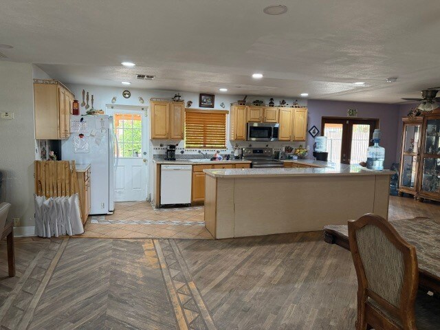 More Photos Of Peoria & 35th Ave, Phoenix Assisted Living For Sale