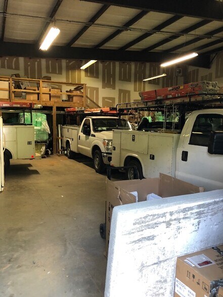 More Photos Of 1013 Pea Ridge Rd, New Hill Warehouse For Sale