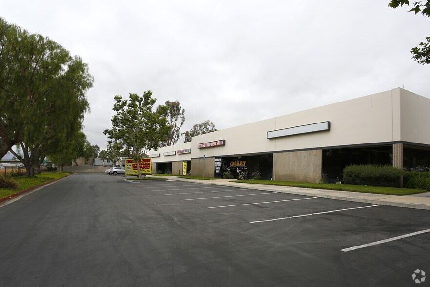 More Photos Of 12138-12158 Severn Way, Riverside Warehouse For Lease