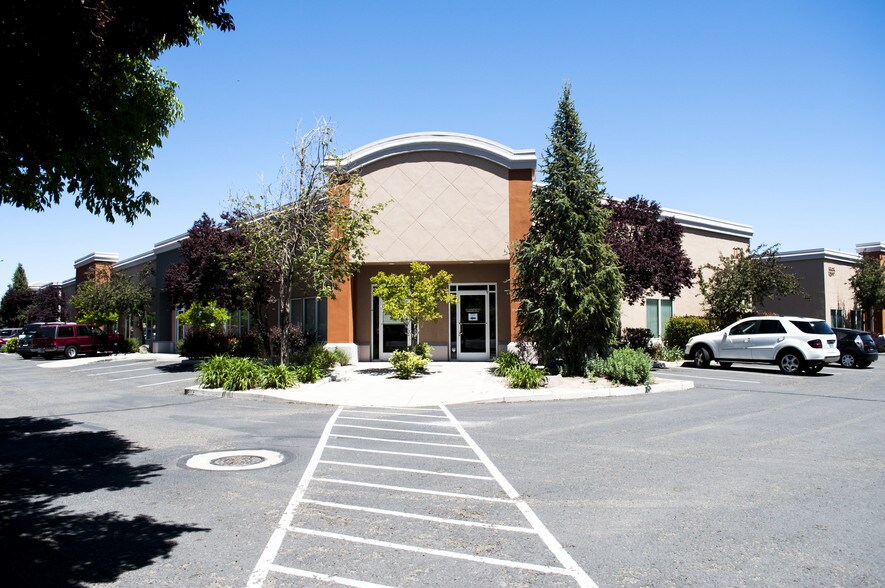 More Photos Of 1150 Financial Blvd, Reno Light Manufacturing For Lease