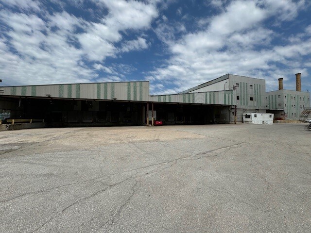 More Photos Of 1025 Winchester Ave, Kansas City Warehouse For Lease