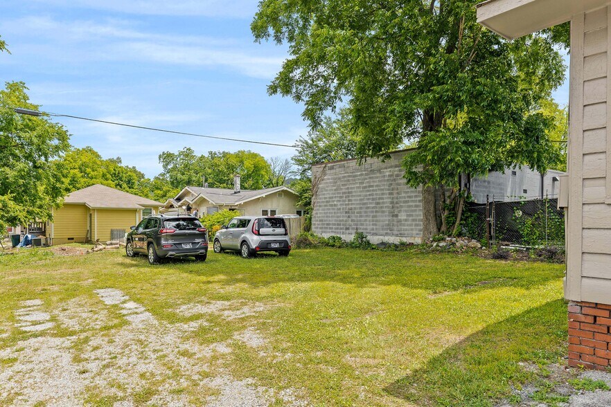 More Photos Of 2507 McCallie Ave, Chattanooga Office Residential For Sale