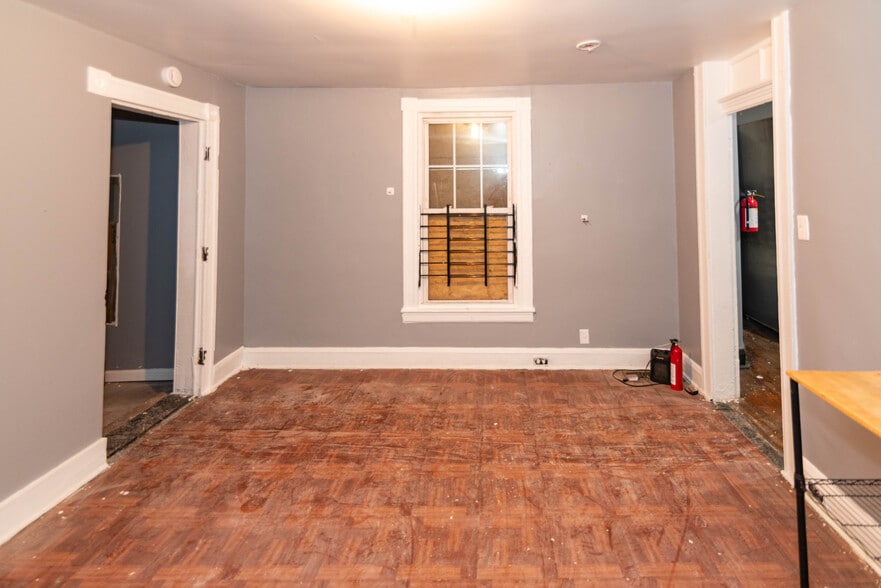 More Photos Of 3409 Greenmount Ave, Baltimore Storefront For Sale