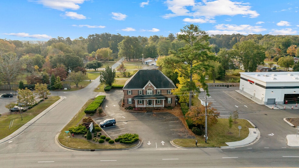 More Photos Of 706 N Berkeley Blvd, Goldsboro Freestanding For Sale