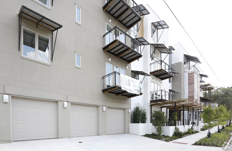 More Photos Of 141 Napoleon St, Baton Rouge Multifamily For Sale
