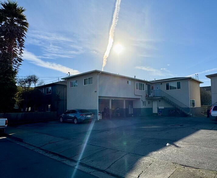 Primary Photo Of 470 Willow Ave, Half Moon Bay Apartments For Sale