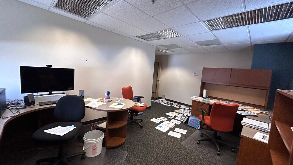 More Photos Of 100 N Stone Ave, Tucson Office Residential For Lease