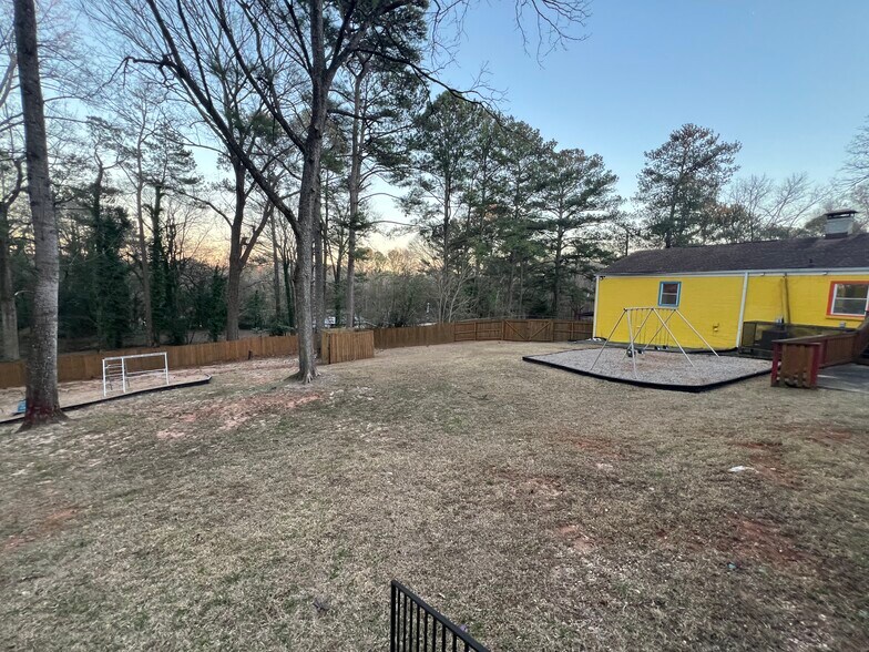 More Photos Of 2605 Campbellton Rd SW, Atlanta Daycare Center For Sale
