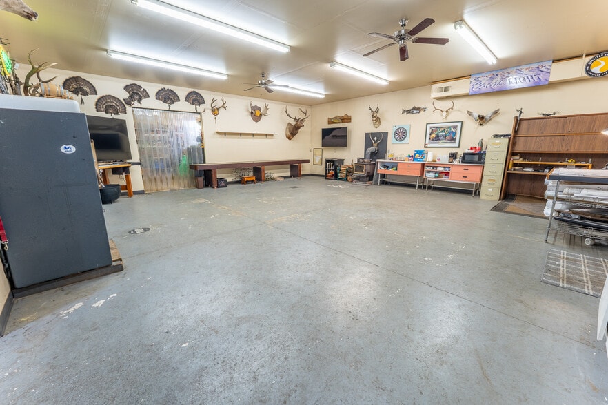 More Photos Of 30046 Federal Ln, Eugene Warehouse For Sale