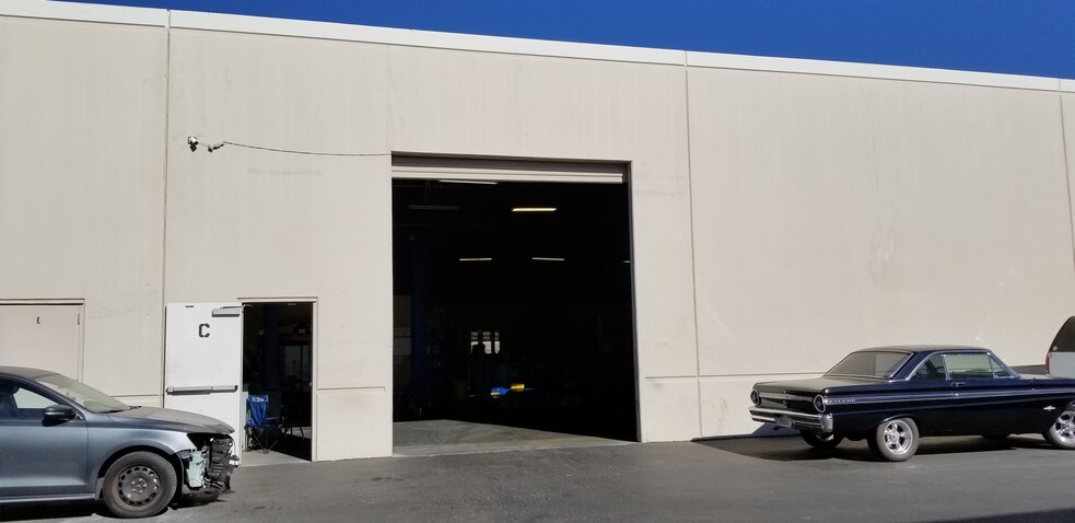 More Photos Of 15370 Fairfield Ranch Rd, Chino Hills Warehouse For Sale