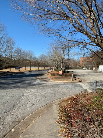 More Photos Of 3865 Medical Park Dr, Austell Medical For Lease