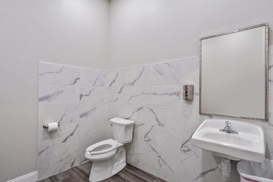 More Photos Of 2536 Old Happy Jack Rd, Cheyenne Flex For Sale