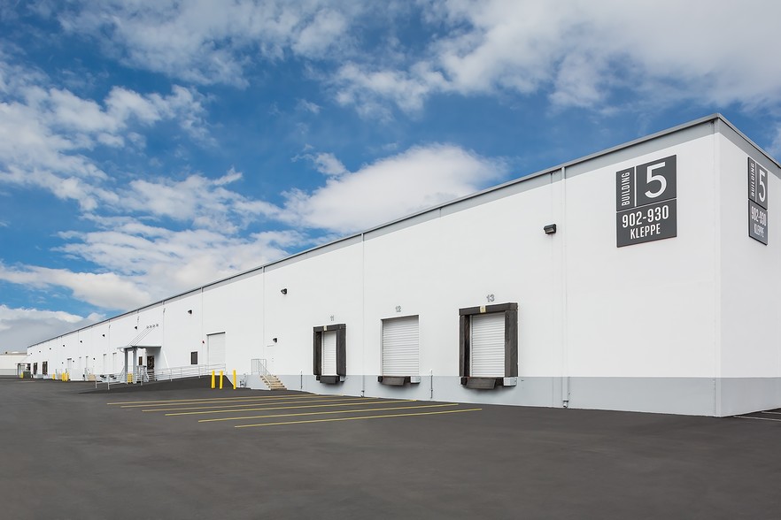 Primary Photo Of 902-930 Kleppe Ln, Sparks Warehouse For Lease