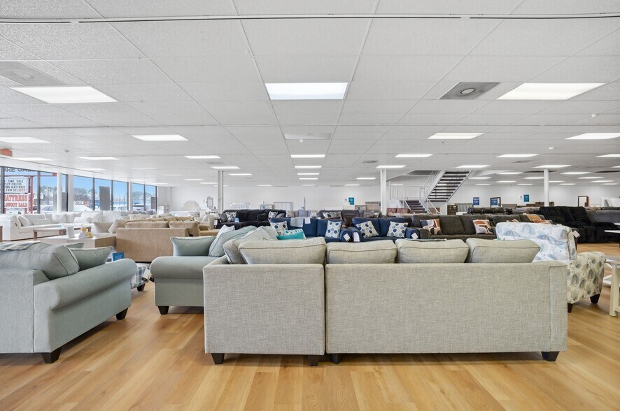 More Photos Of 6542 E Virginia Beach Blvd, Norfolk Freestanding For Sale