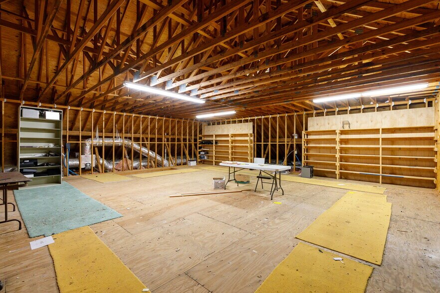 More Photos Of 70 N Main St, Hilton Head Island Office For Sale