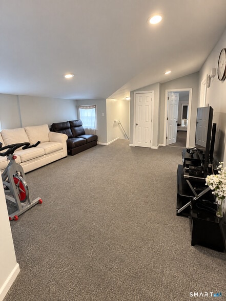 More Photos Of 40-42 Webster St, Hartford Apartments For Sale