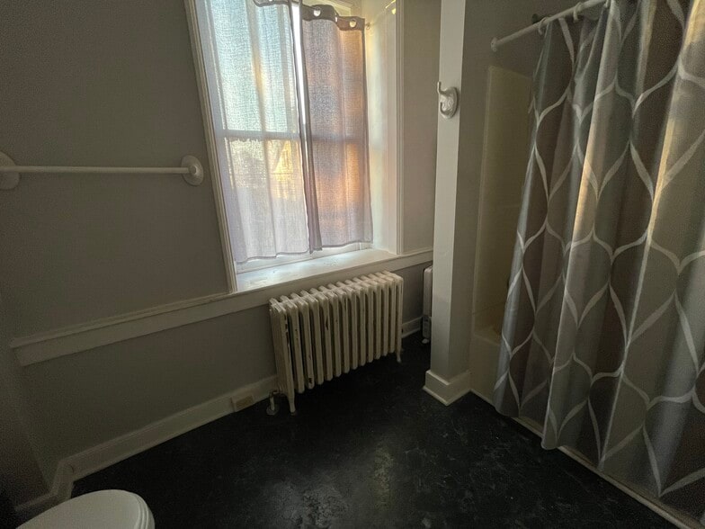 More Photos Of 298 Old Bowers Rd, Mertztown Restaurant For Sale