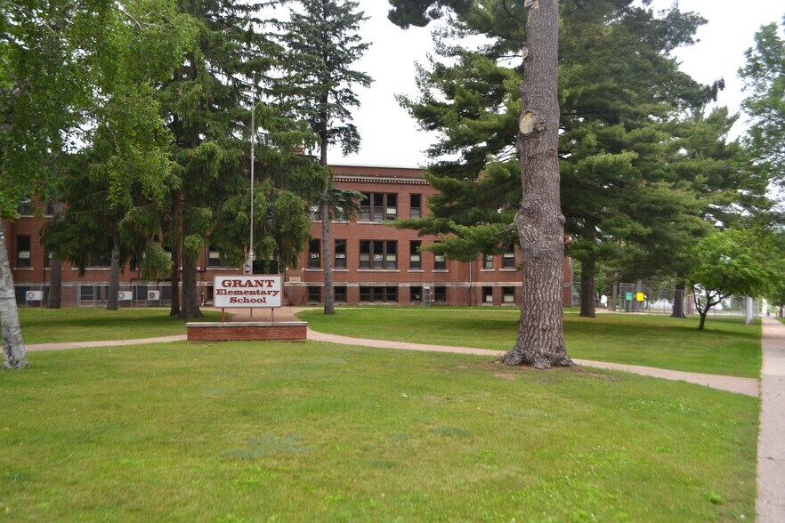 More Photos Of 500 N 4th Ave, Wausau Specialty For Sale
