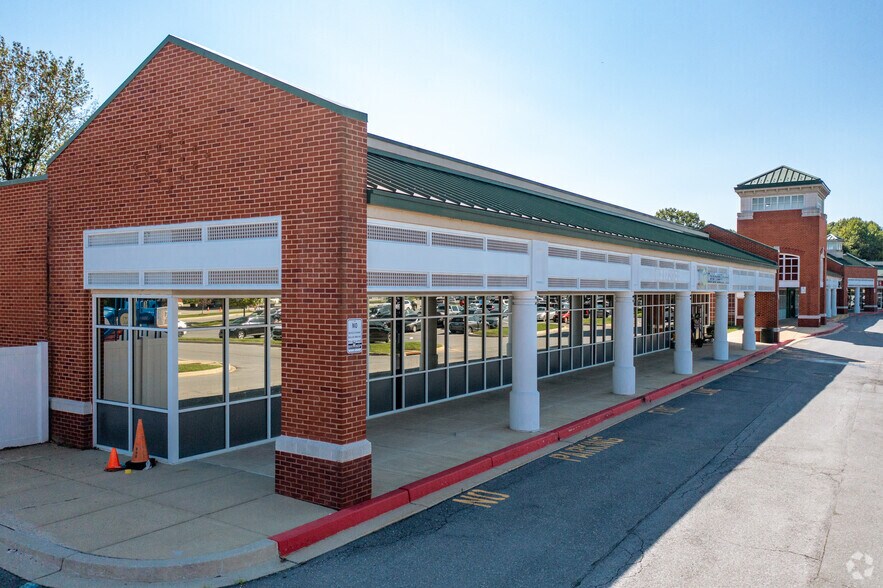 More Photos Of 10795-10831 Birmingham Way, Woodstock Unknown For Lease