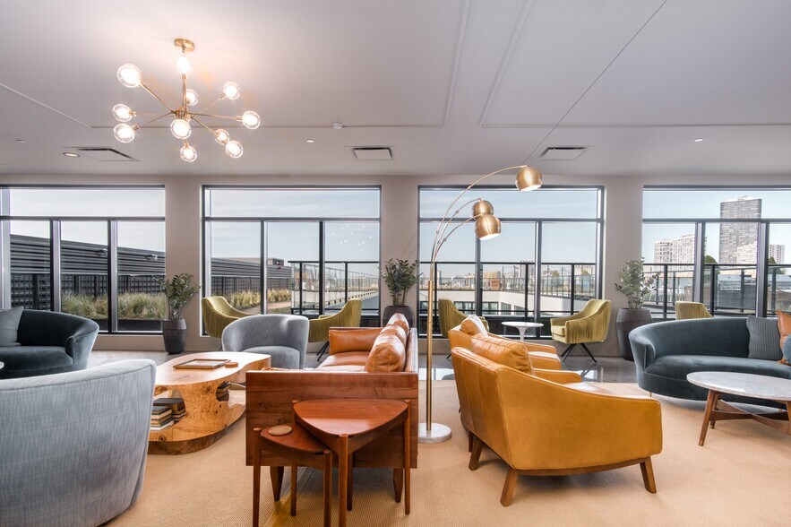 More Photos Of 5050 N Broadway St, Chicago Apartments For Lease