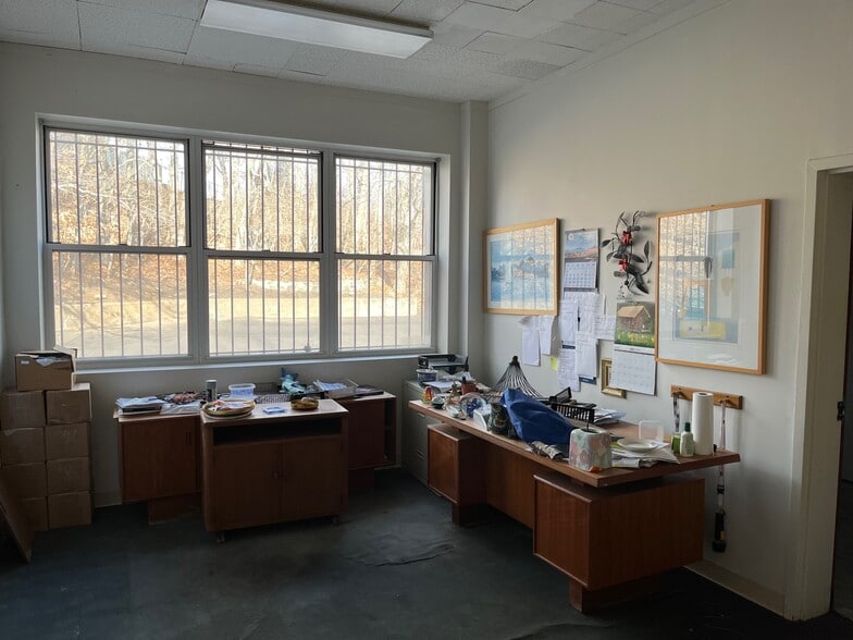 More Photos Of 231 Wilson Ave, Norwalk Industrial For Sale