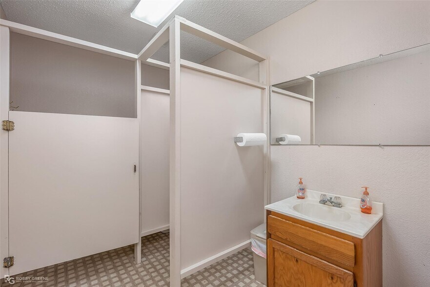 More Photos Of 12991 Highway 1, Oil City Specialty For Sale