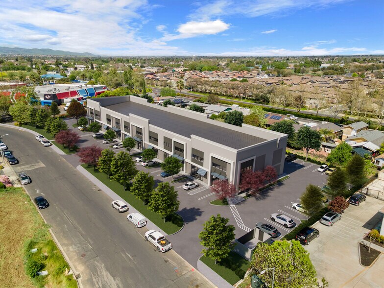 More Photos Of 535 & 575 Harvest Park Dr, Brentwood Flex For Lease