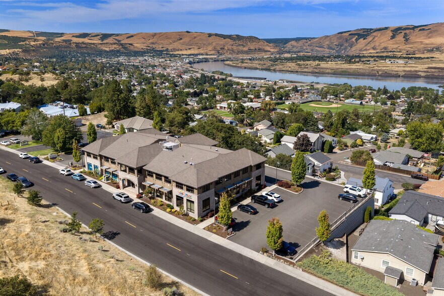 More Photos Of 1935 E 19th St, The Dalles Medical For Lease
