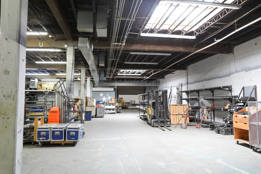 More Photos Of 465 Bishop St NW, Atlanta Warehouse For Sale