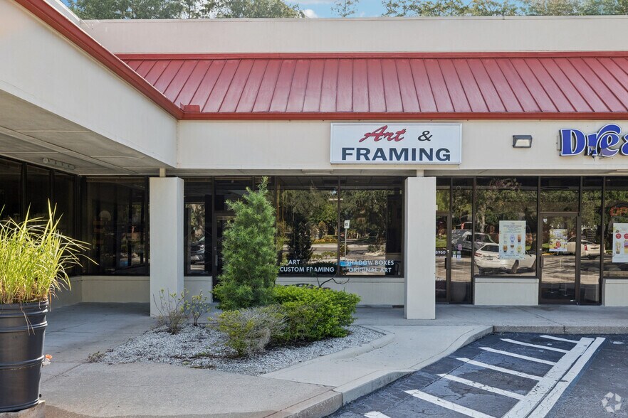 More Photos Of 8525-8549 Gunn Hwy, Odessa Unknown For Lease