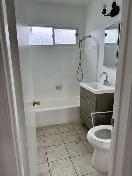 More Photos Of 2301-2311 W Florence Ave, Los Angeles Apartments For Sale