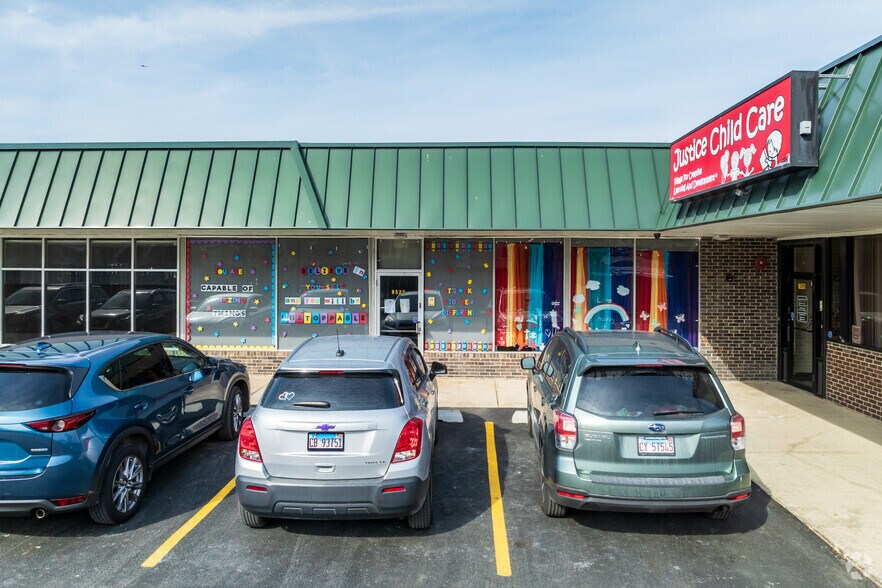 More Photos Of 8501-8523 S 88th Ave, Justice Freestanding For Sale