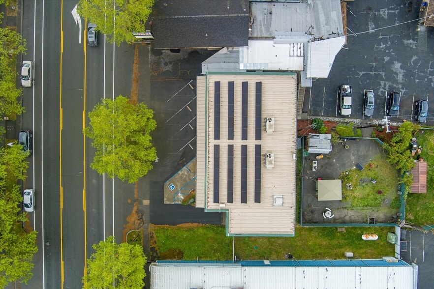 More Photos Of 39057 State Highway 299, Willow Creek Warehouse For Sale