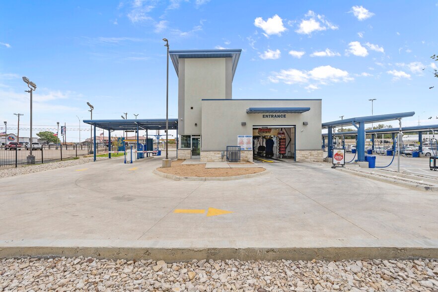 More Photos Of 4444 South Fwy, Fort Worth Carwash For Sale