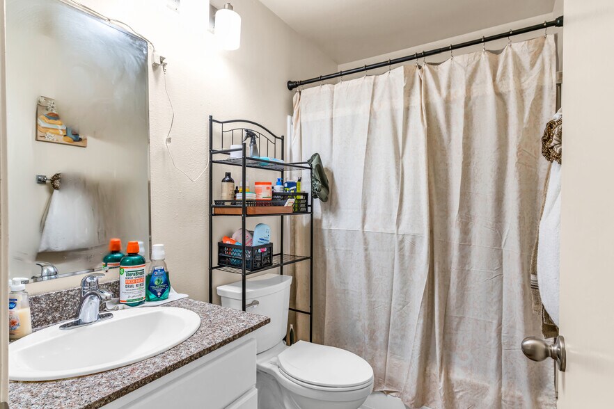 More Photos Of 301 Country View Ln, Pleasant Hill Apartments For Sale