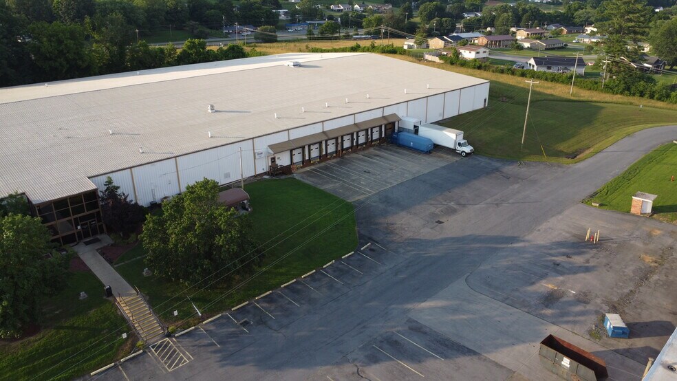 More Photos Of 121 Kingsport Press Rd, Church Hill Distribution For Lease
