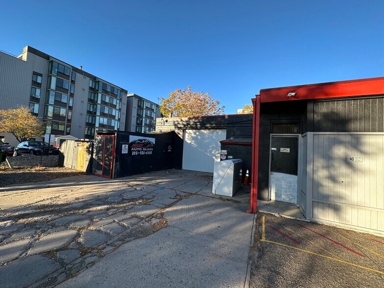 More Photos Of 5700 W Alameda Ave, Denver Auto Repair For Sale