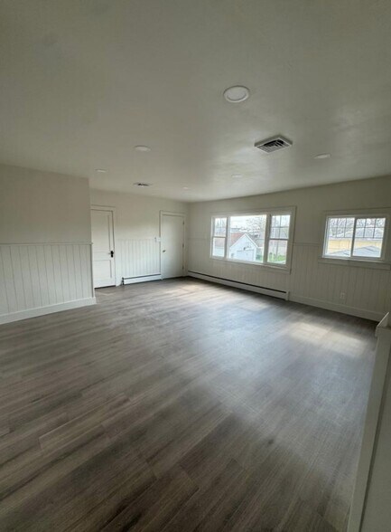 More Photos Of 121 N Wayne St, Saint Marys Office For Lease