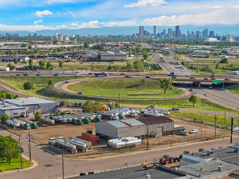 More Photos Of 5790 Dahlia St, Commerce City Warehouse For Lease