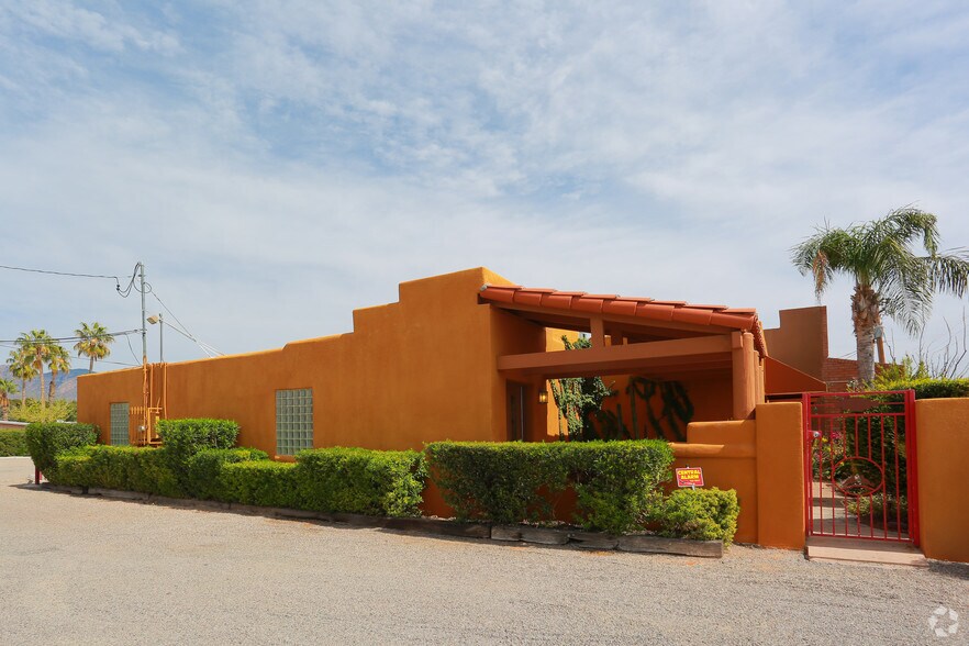 More Photos Of 2559 E Fort Lowell Rd, Tucson Office Residential For Sale